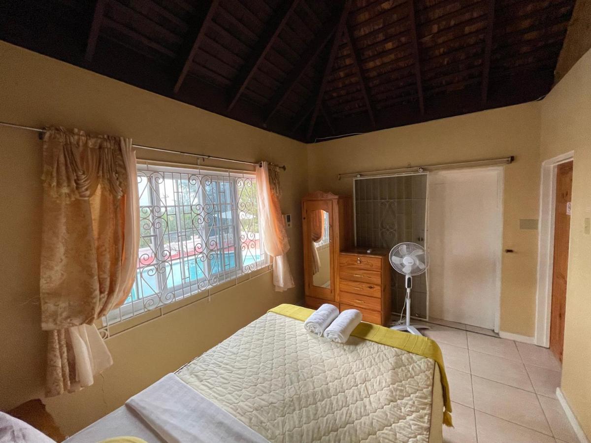 Hotel Peaceful Palms Montego Bay Exterior foto
