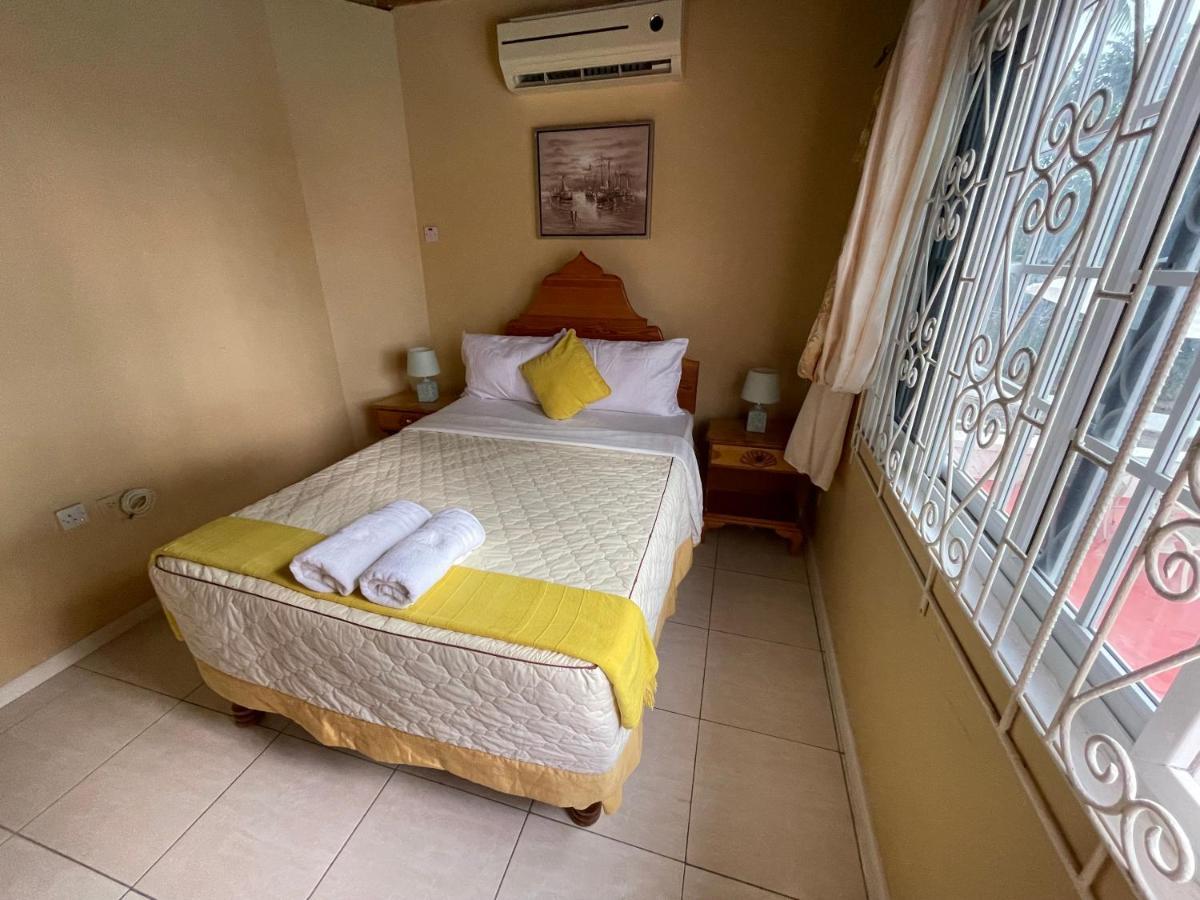 Hotel Peaceful Palms Montego Bay Exterior foto