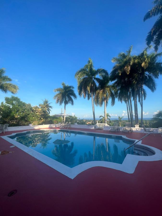Hotel Peaceful Palms Montego Bay Exterior foto