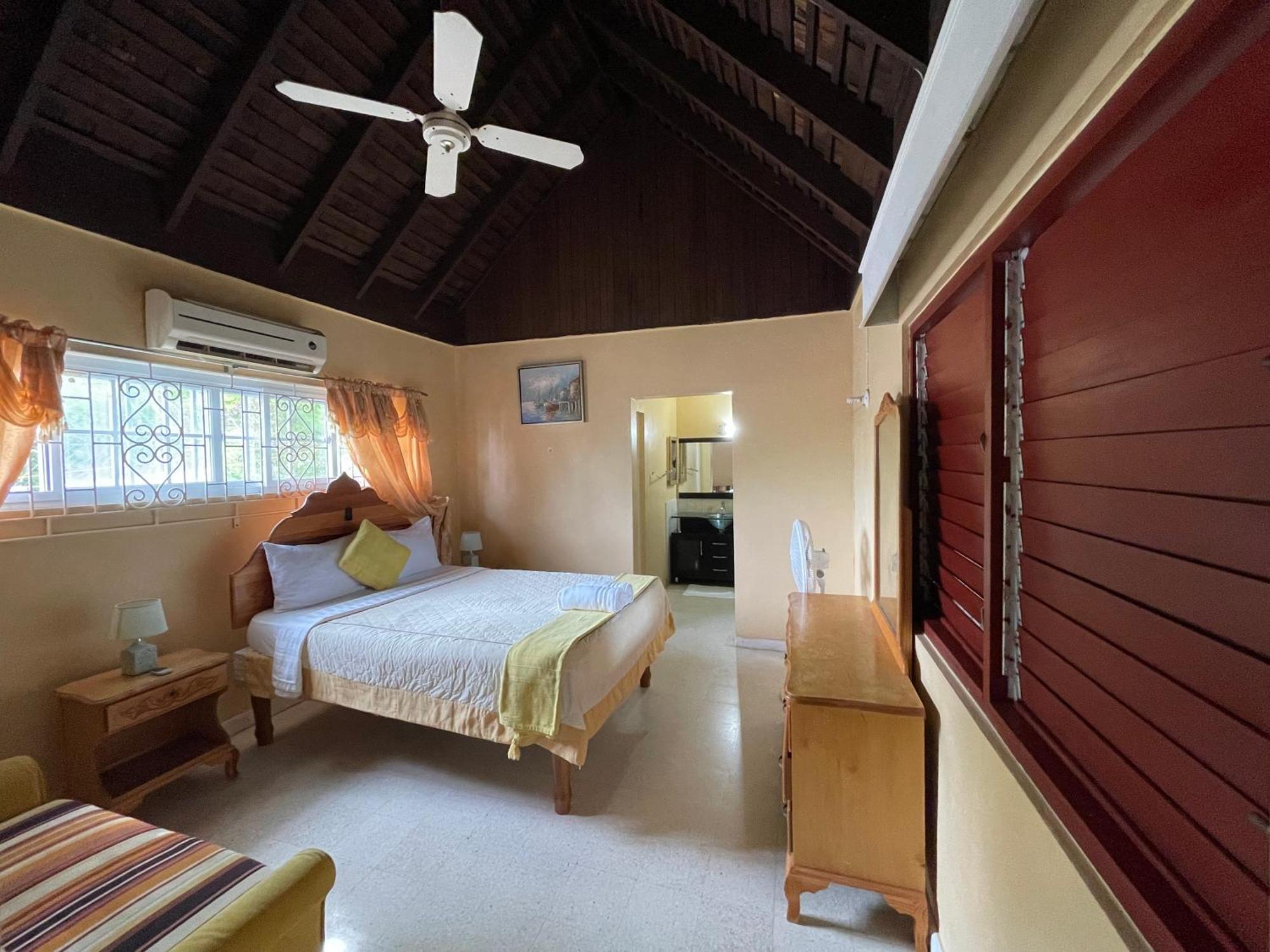 Hotel Peaceful Palms Montego Bay Exterior foto