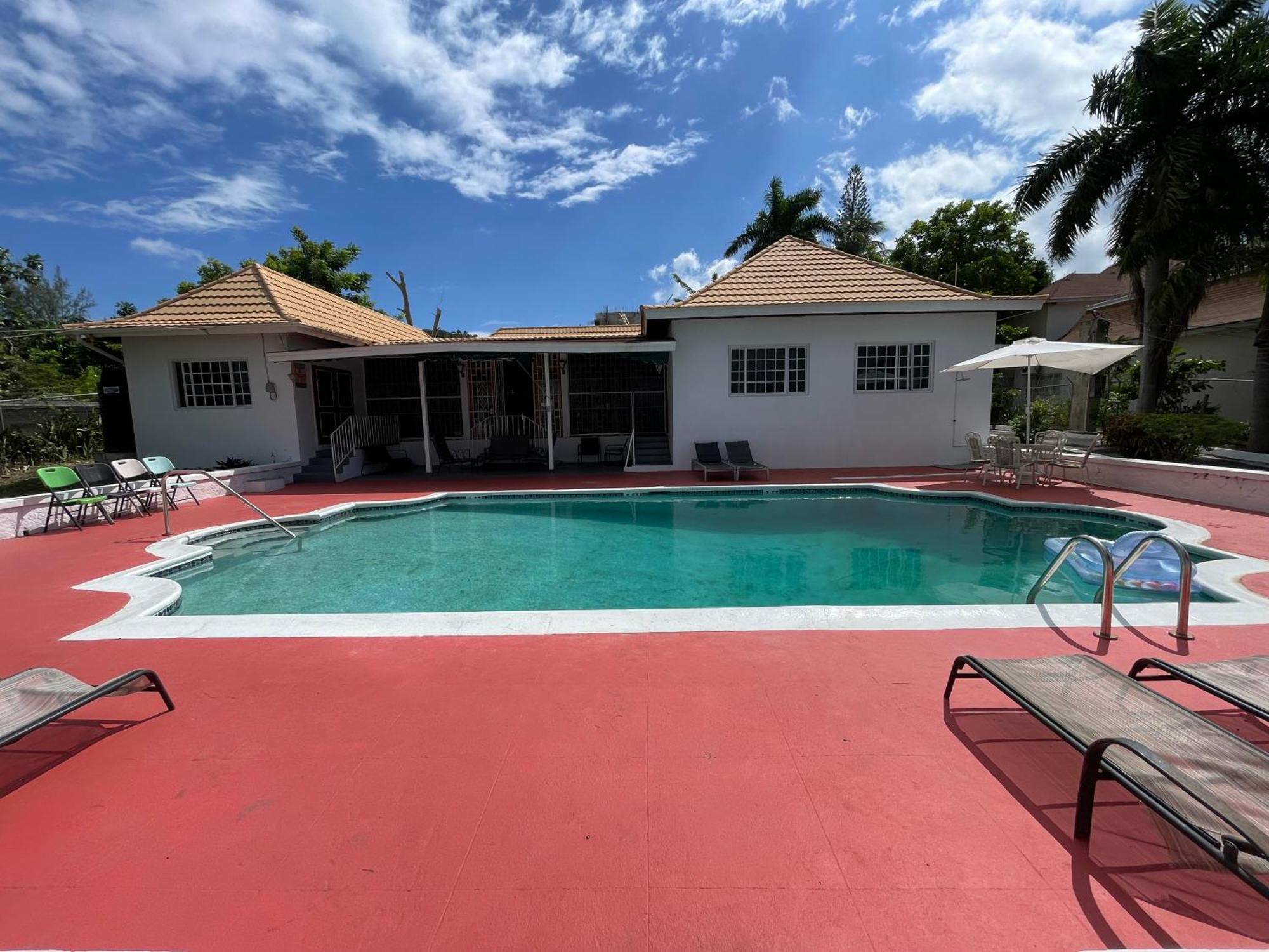 Hotel Peaceful Palms Montego Bay Exterior foto