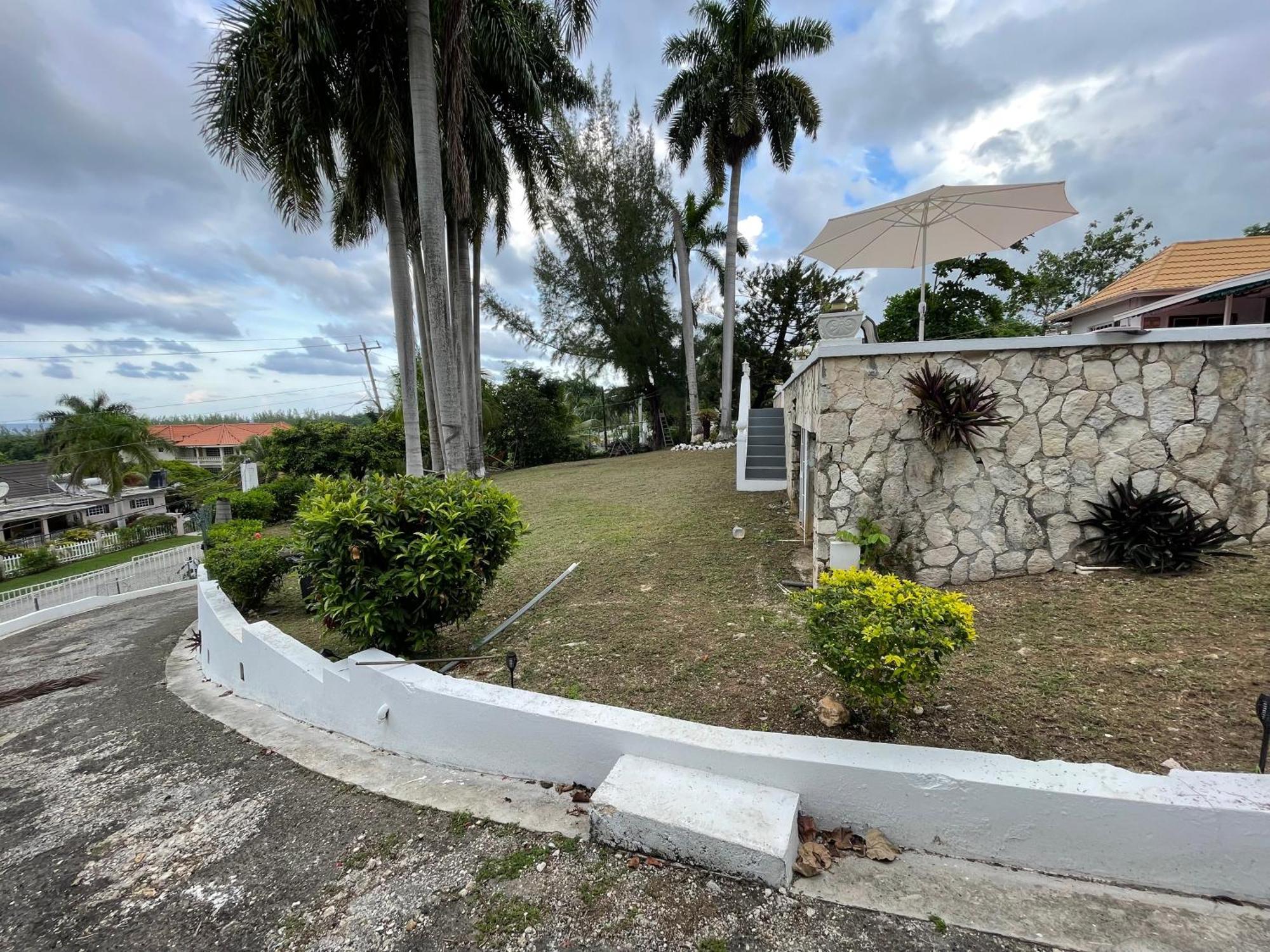 Hotel Peaceful Palms Montego Bay Exterior foto