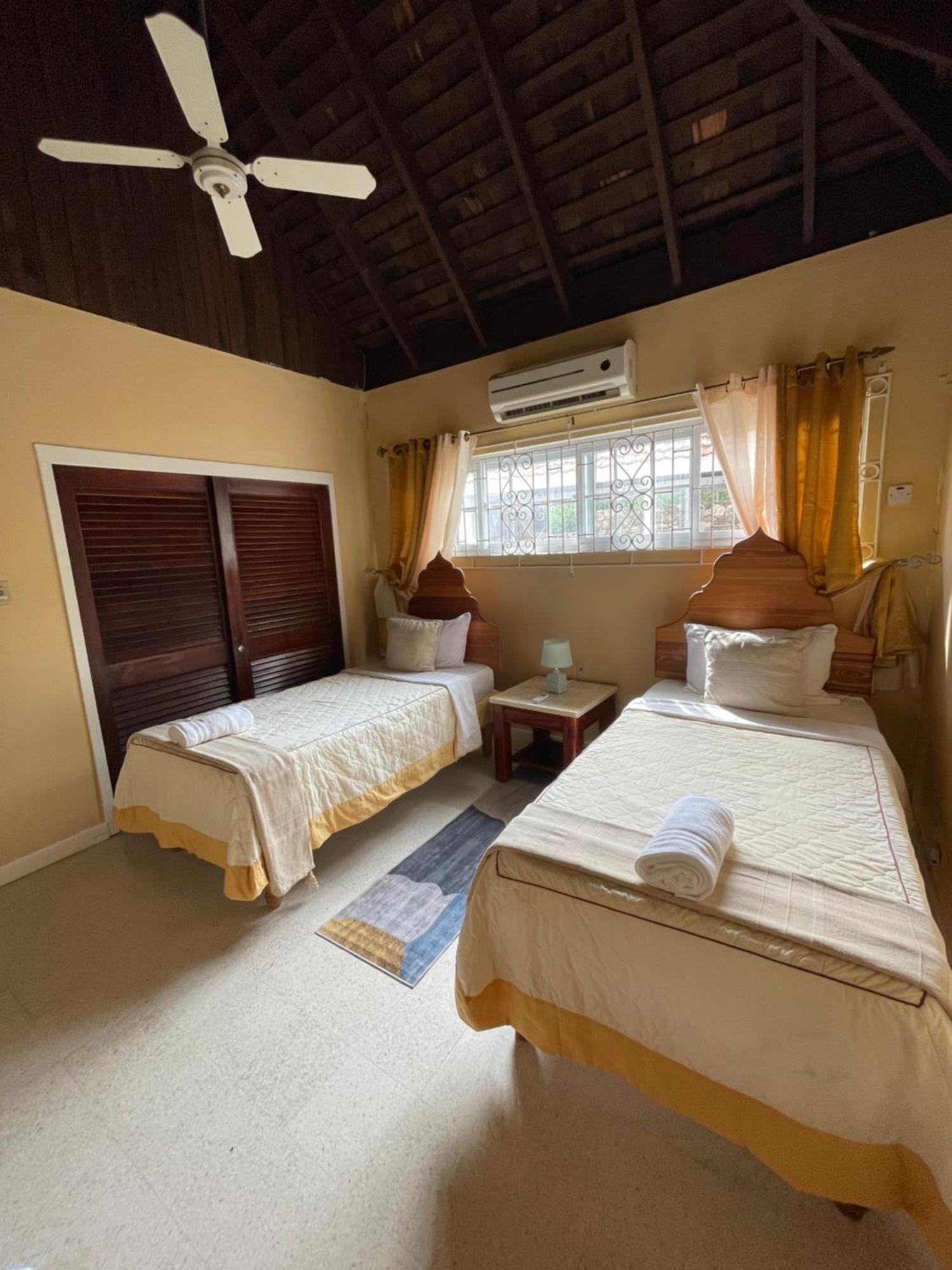 Hotel Peaceful Palms Montego Bay Zimmer foto